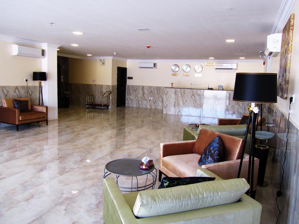 Jw Inn Hotel Nadinah Eksteriør bilde