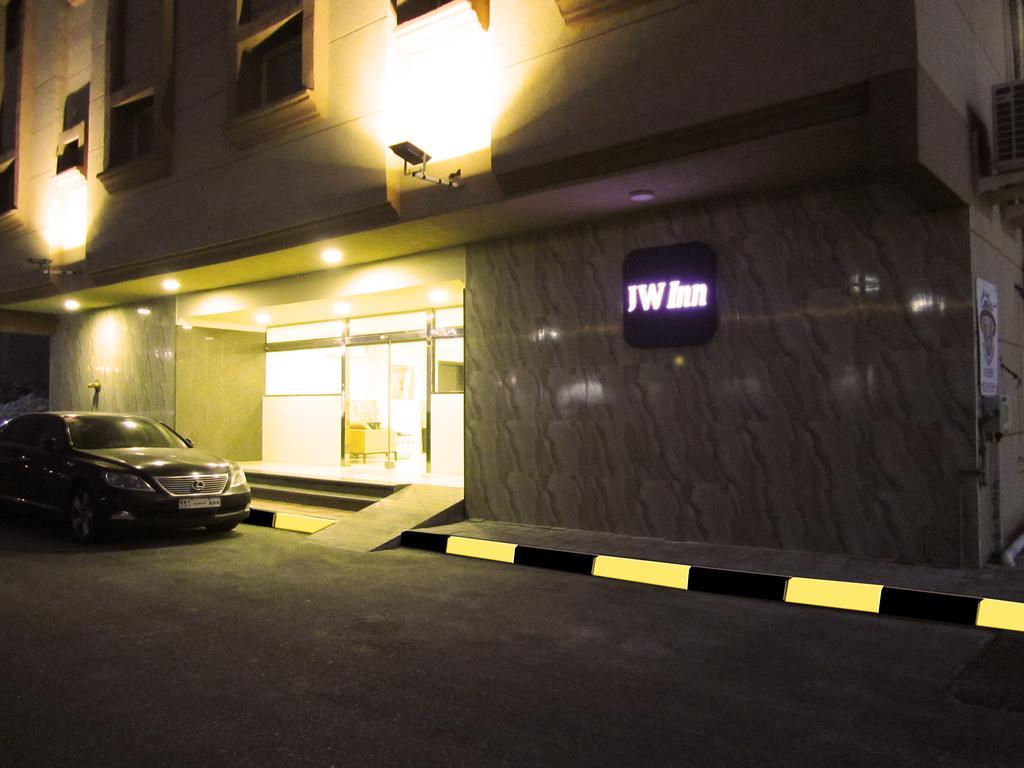 Jw Inn Hotel Nadinah Eksteriør bilde