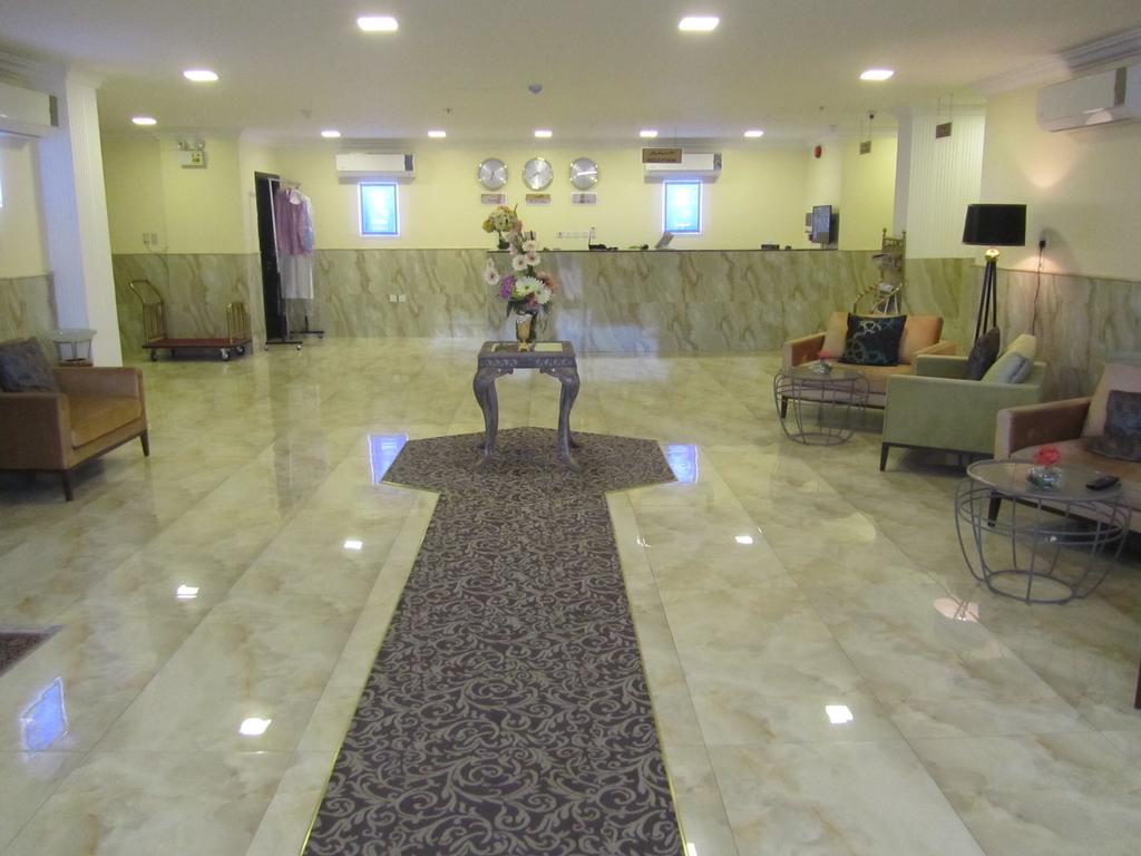 Jw Inn Hotel Nadinah Eksteriør bilde